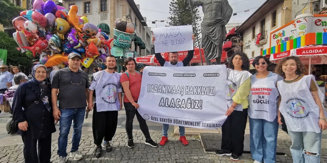 Öğretmenler Haklarını Arıyor: Taban Maaş ve Özlük Hakları Talebiyle Eylemde!