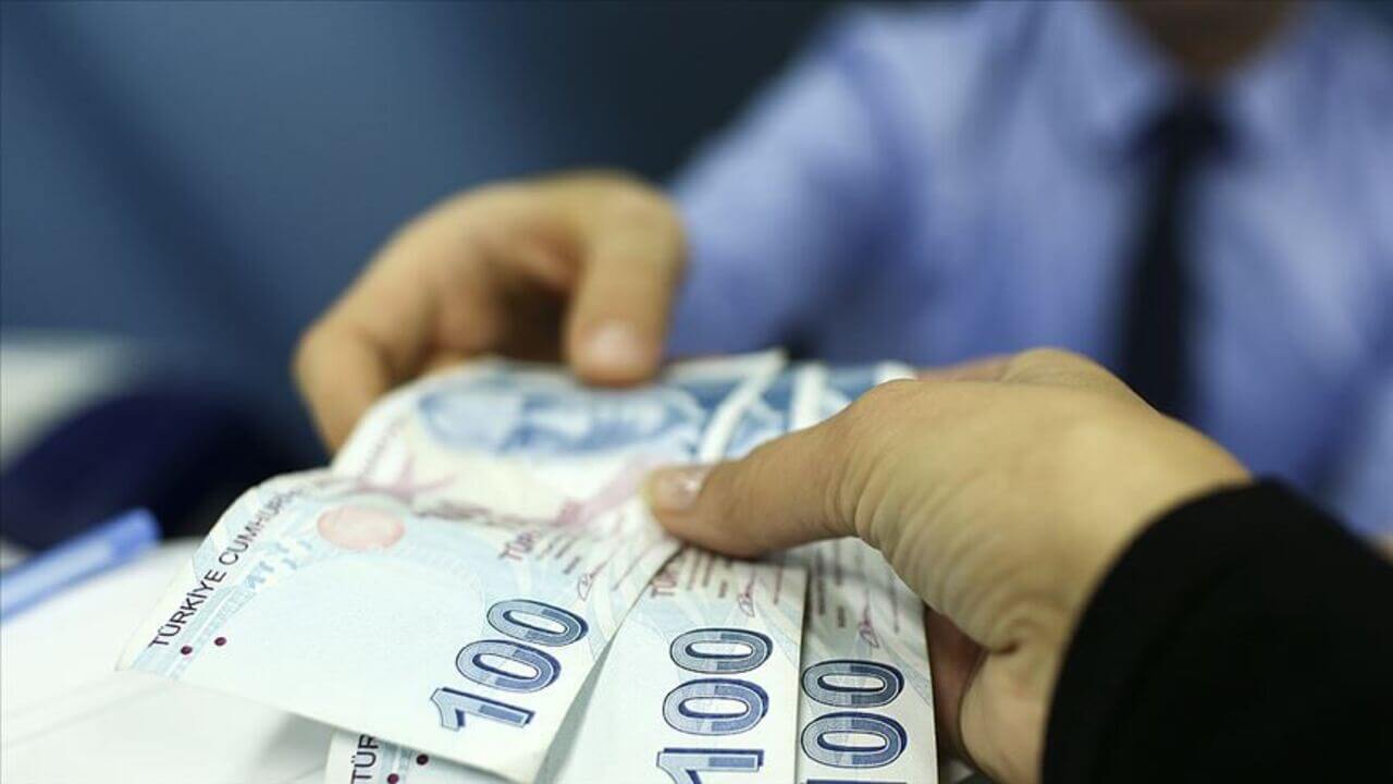 Emeklilere 12.000 TL’lik Devlet Destekli ödeme! Emekli maaşlarını alanlar O Bank’tan ödemelerini alabilir....