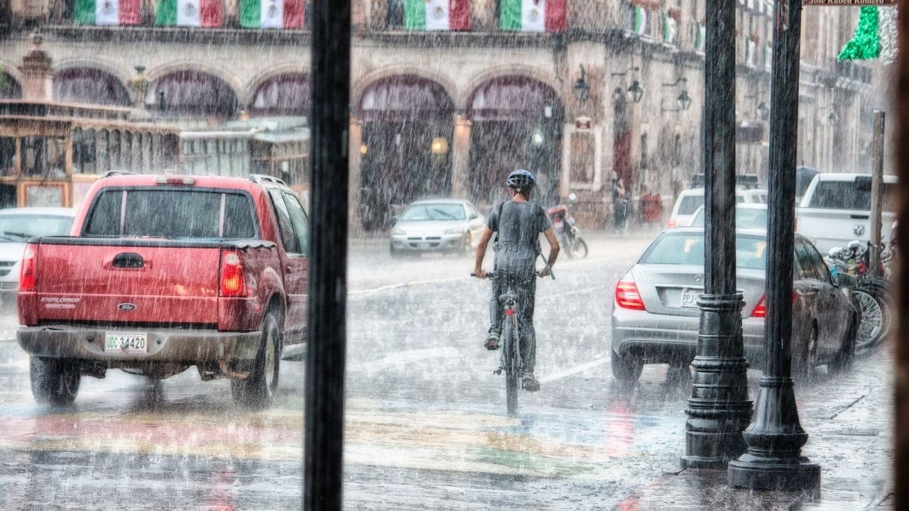 Meteoroloji'den sağanak yağış uyarısı gelmişti!