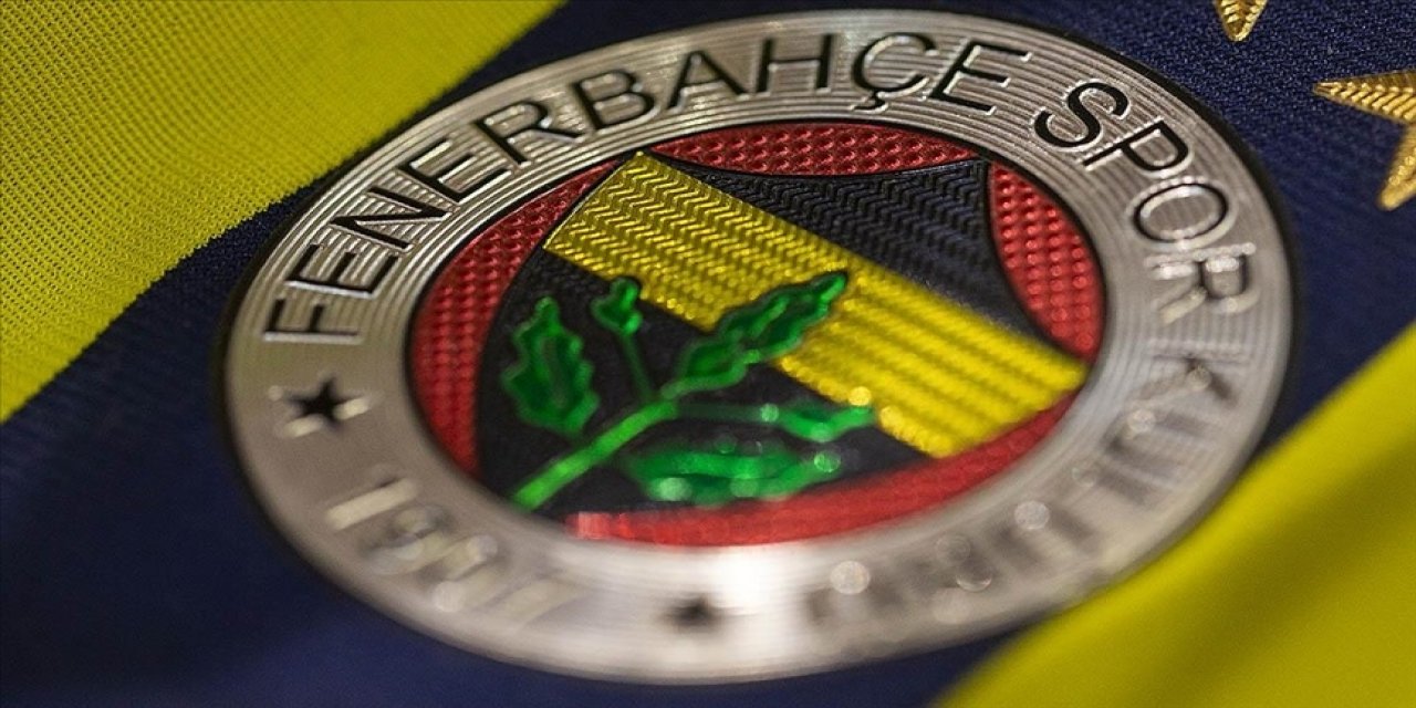 Fenerbahçe'nin Yeni Sezon İç Saha Forması Tanıtıldı