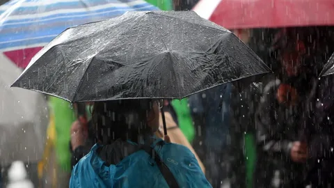 İstanbul için dikkat çeken uyarı: 'dışarı çıkmayın' uyarısı geldi!