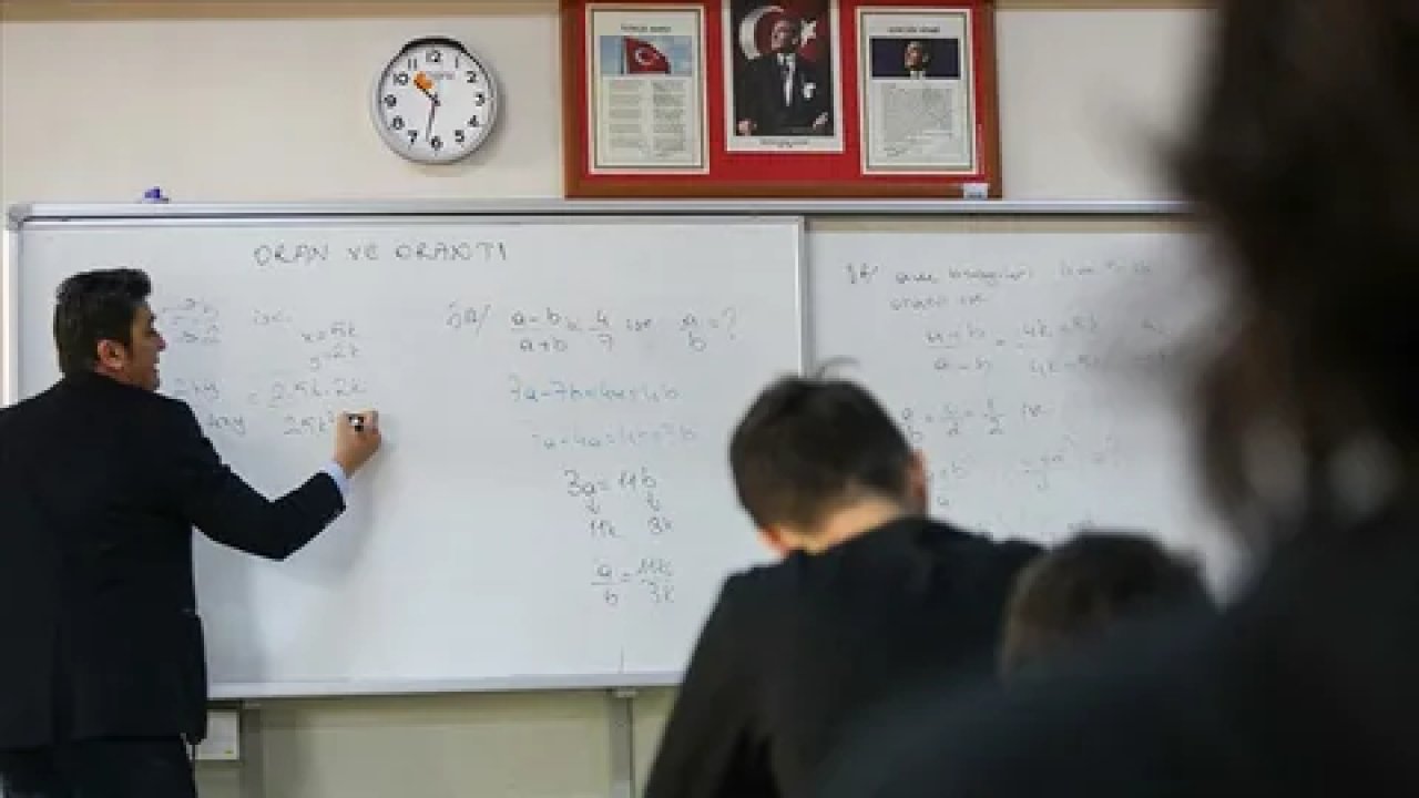 MEB’den önemli açıklama: Ara tatilde öğretmen seminerleri yüz yüze yapılacak…