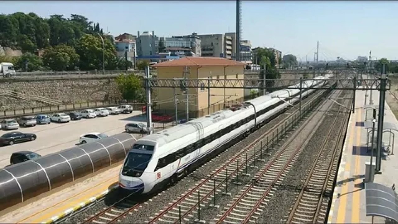 İzmit 42 evler tren istasyonu açıldı: Yeni seferler ve bilet fiyatları.