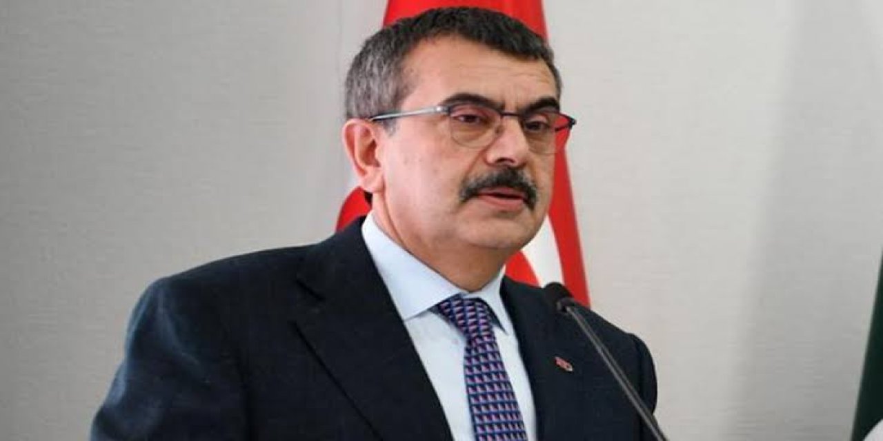 Bakan Tekin: "CHP yada başkaları tavsiyem şu, öğretmen arkadaşlarımızın duygularını istismar etmesinler"