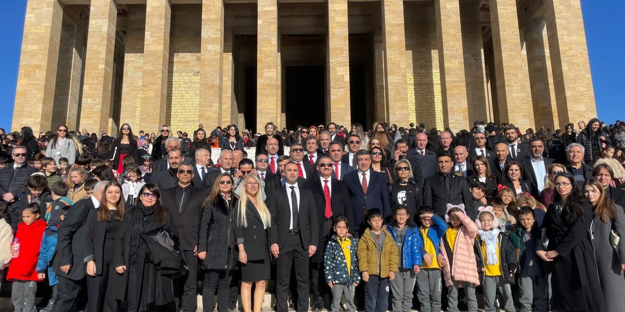 Final Eğitim Kurumları 45. Kuruluş Yıldönümünde, Anıtkabir’i Ziyaret Etti