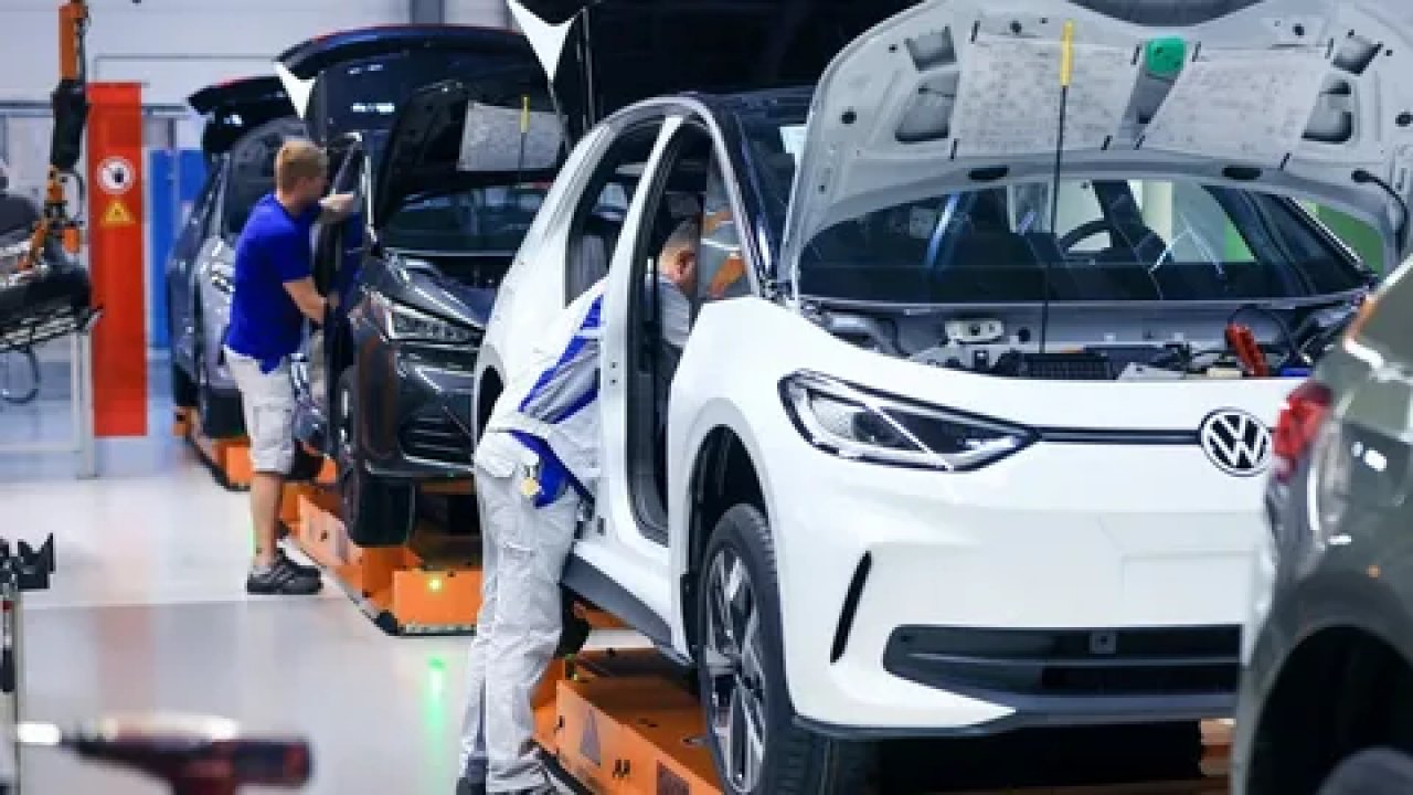 Volkswagen, 35 bin kişiyi işten çıkaracak: Yeni anlaşma sendika ile sağlandı…