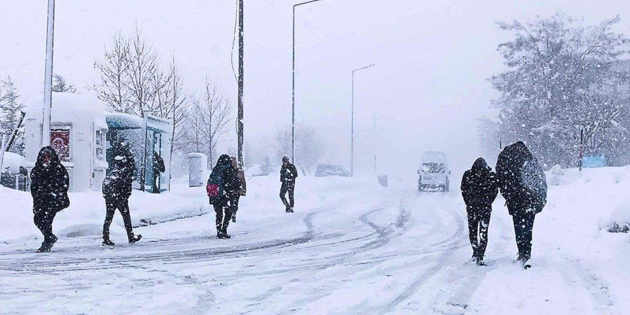 Meteoroloji 5 il için şiddetli kar yağışı uyarısında bulundu