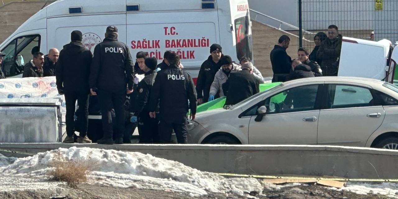 Okul bahçesinde kurşun yağdırdı: 2 kişi öldü